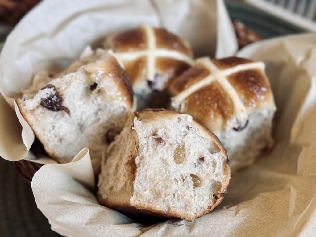 sourdough hot cross buns